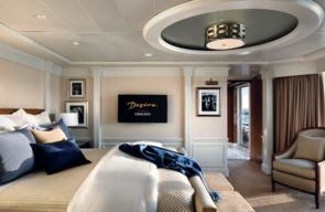 Desire Cruise September 2025 Griekenland Italie Owners Suite Slaapgedeelte